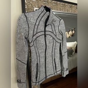 💎 Black & White LuLu Lemon Jacket 💎